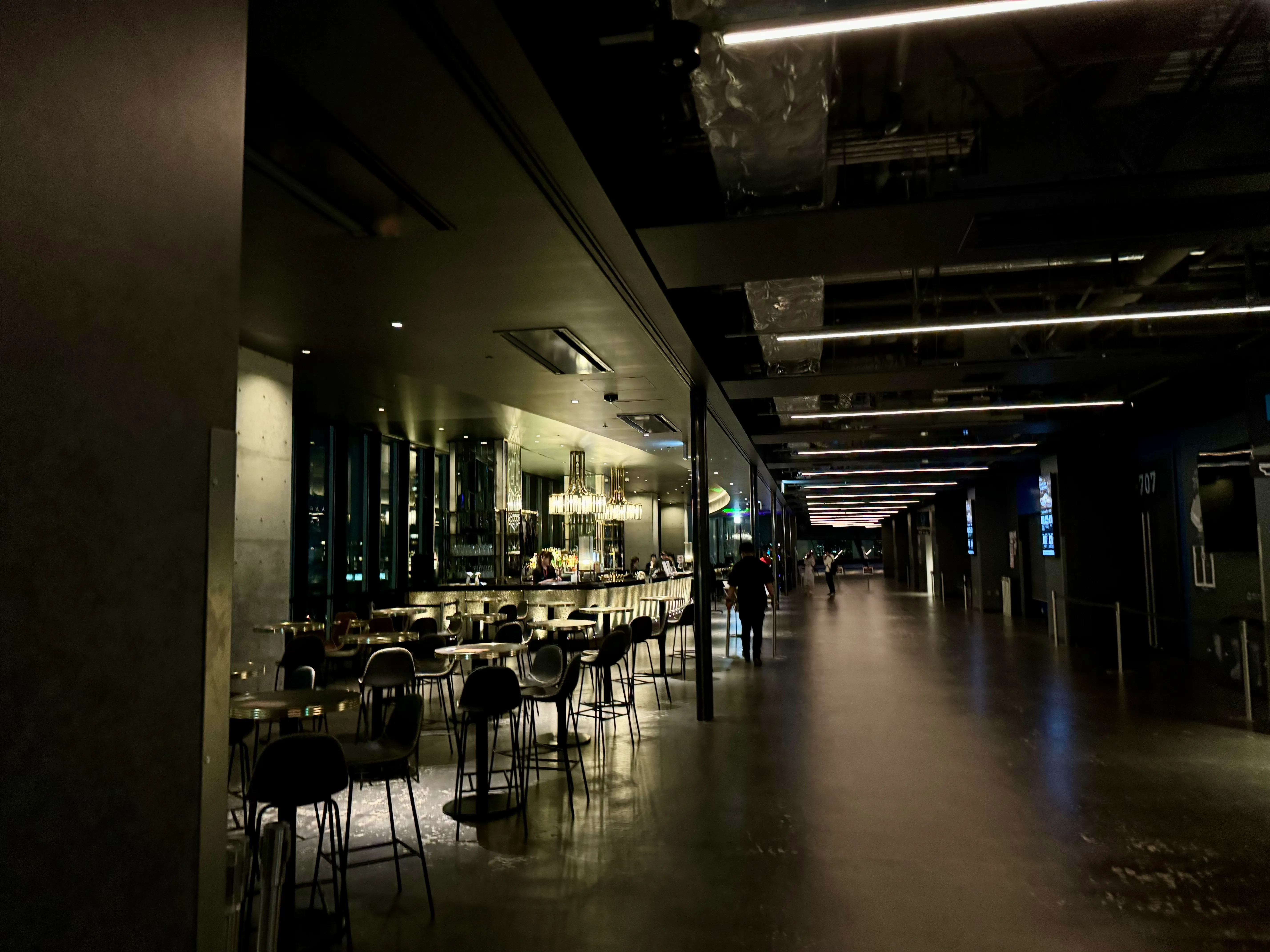 Arena Bar 7